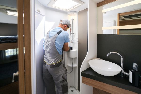 Cost of Shower Servicing in Lake Worth