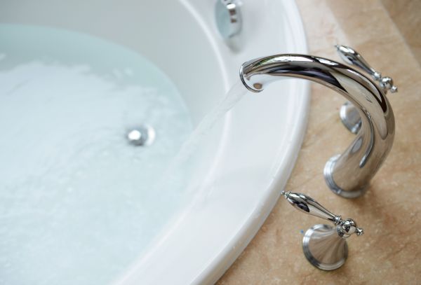 Cost of Tub Faucet Replacement in Lake Worth