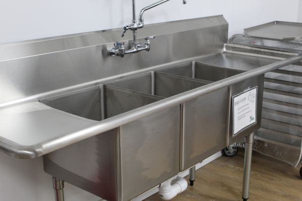 Cost of Utility Sink Installation in Lake Worth